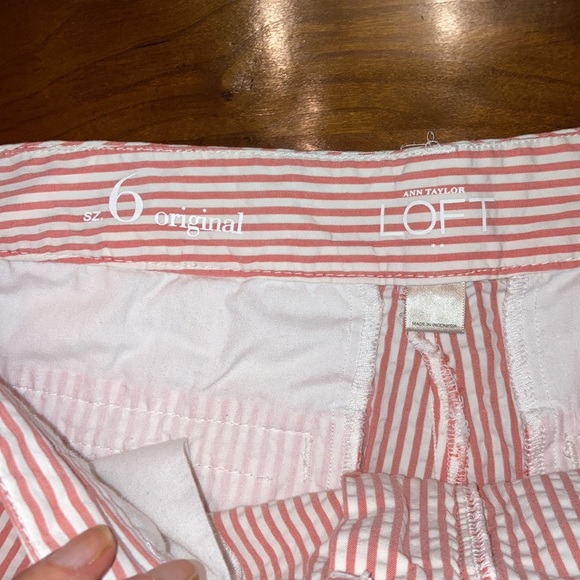 LOFT Seersucker Shorts - Picture 5 of 7